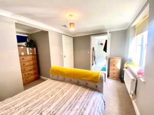 Bedroom- click for photo gallery
